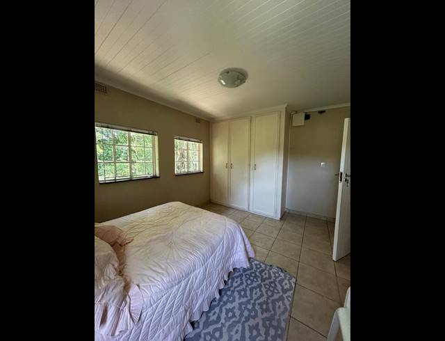 6 BEDROOM HOUSE FOR SALE IN YELLOWWOOD PARK